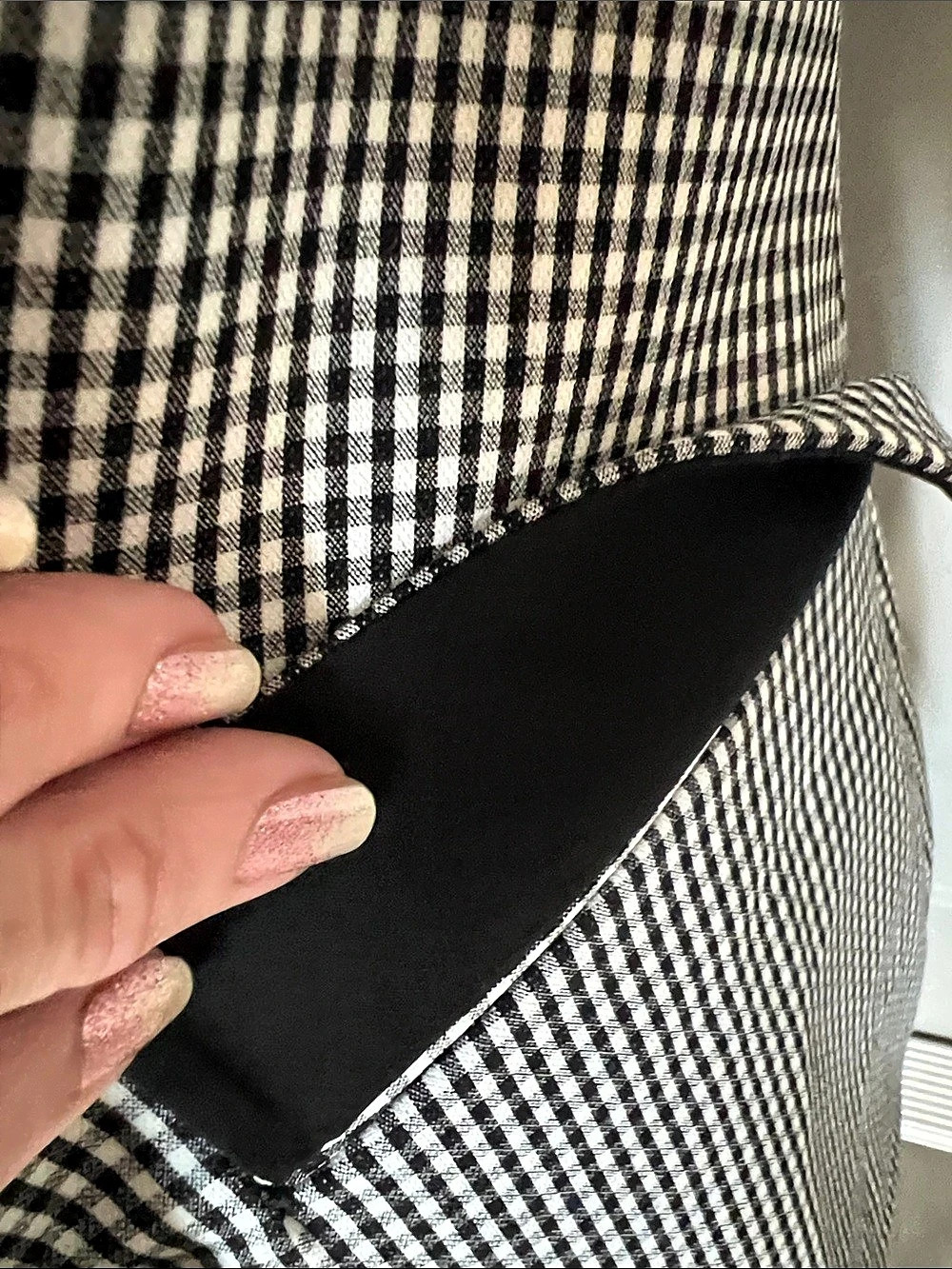 NWOT White House Black Market Gingham Halter Vest Black & White Size 10 - Picture 6 of 8